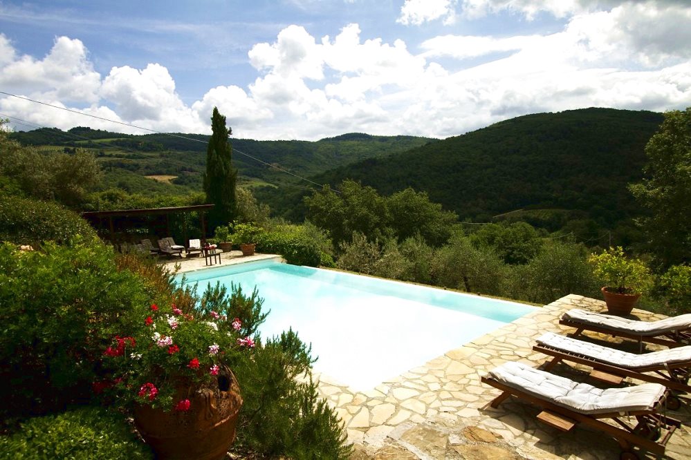 Villa di charme con piscina e vista panoramica situata nel Chianti