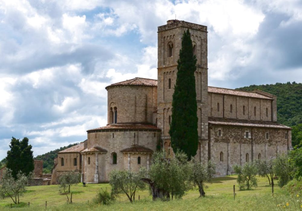 WINE & MONTALCINO
From € 79,00 per person